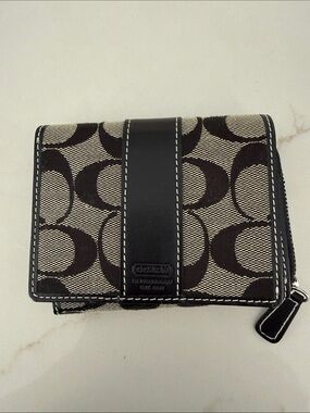 Coach Signature Canvas Small Wallet in Black and Cream